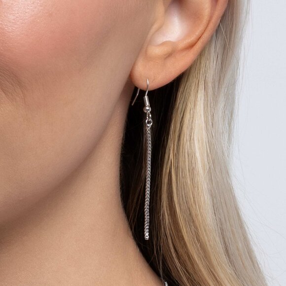 Dutiful Dance - Silver Necklace - Picture 3 of 3